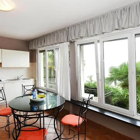 Leonardo - Ilm02100b-cyc Apartment Luino